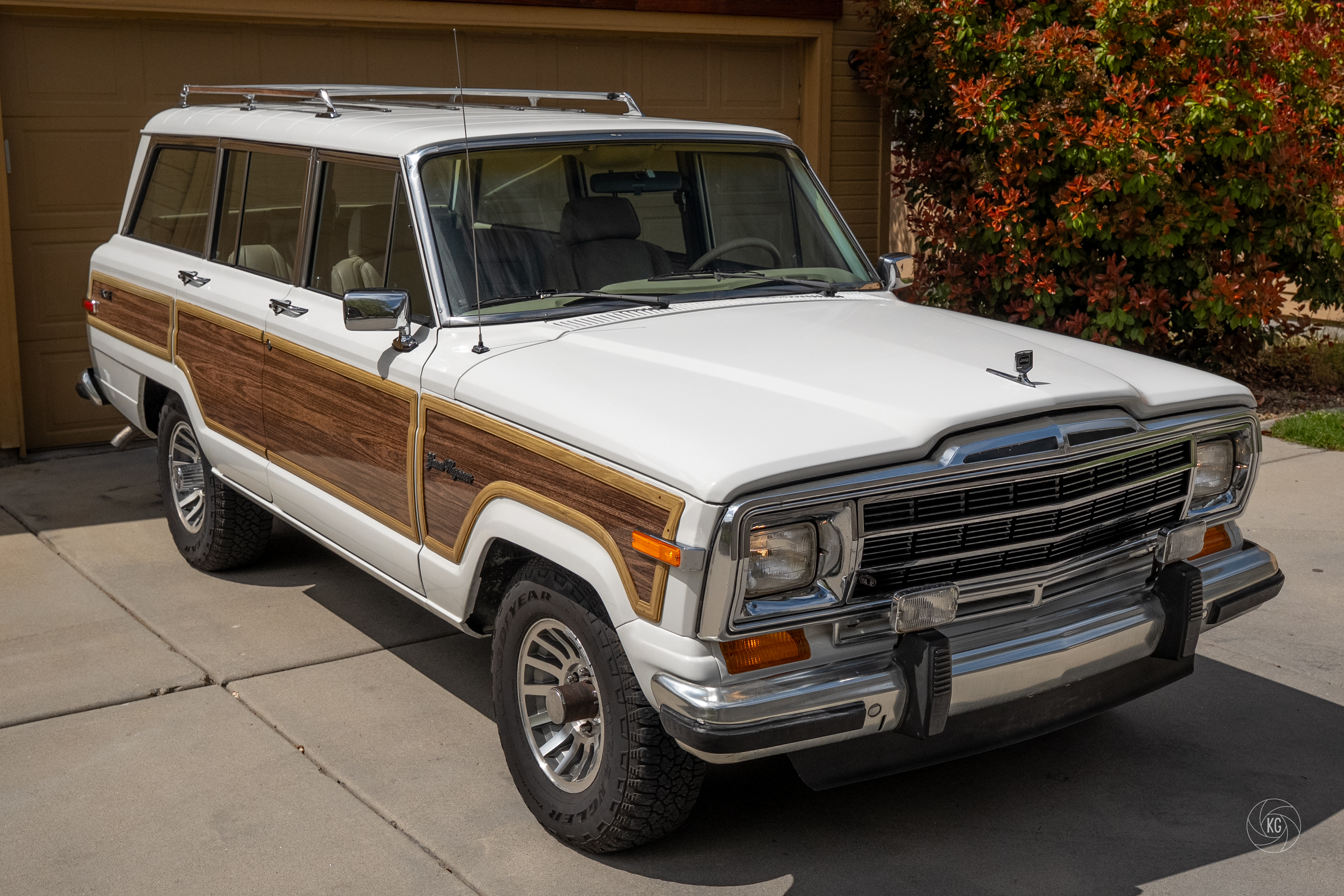 1989 Jeep Grand Wagoneer 