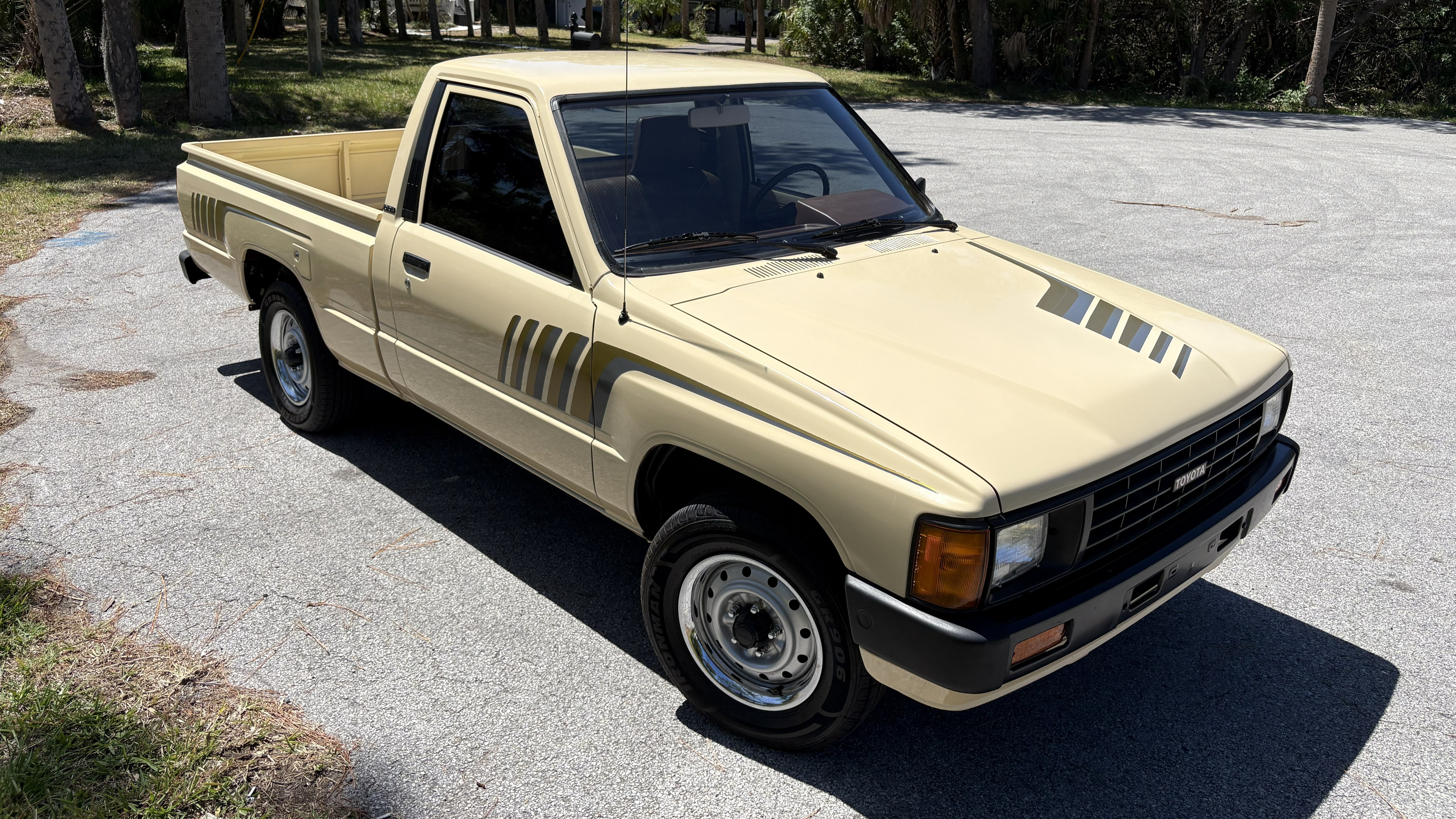 1986 Toyota Pickup 4-Speed