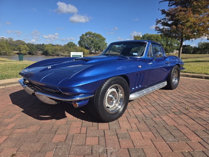LS3-Powered 1966 Chevrolet Corvette Coupe 5-Speed