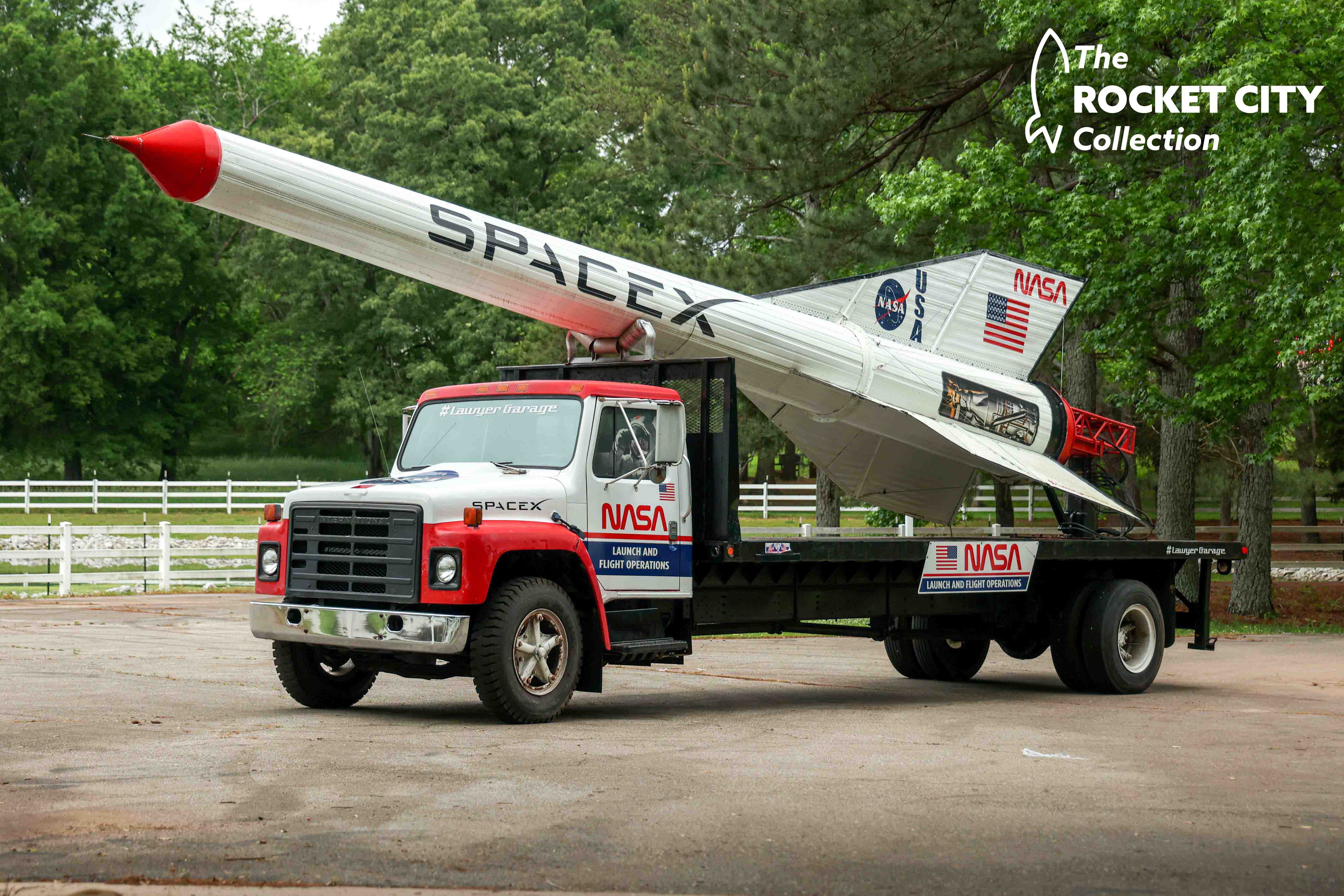 1985 International Harvester S1600 Rocket Truck