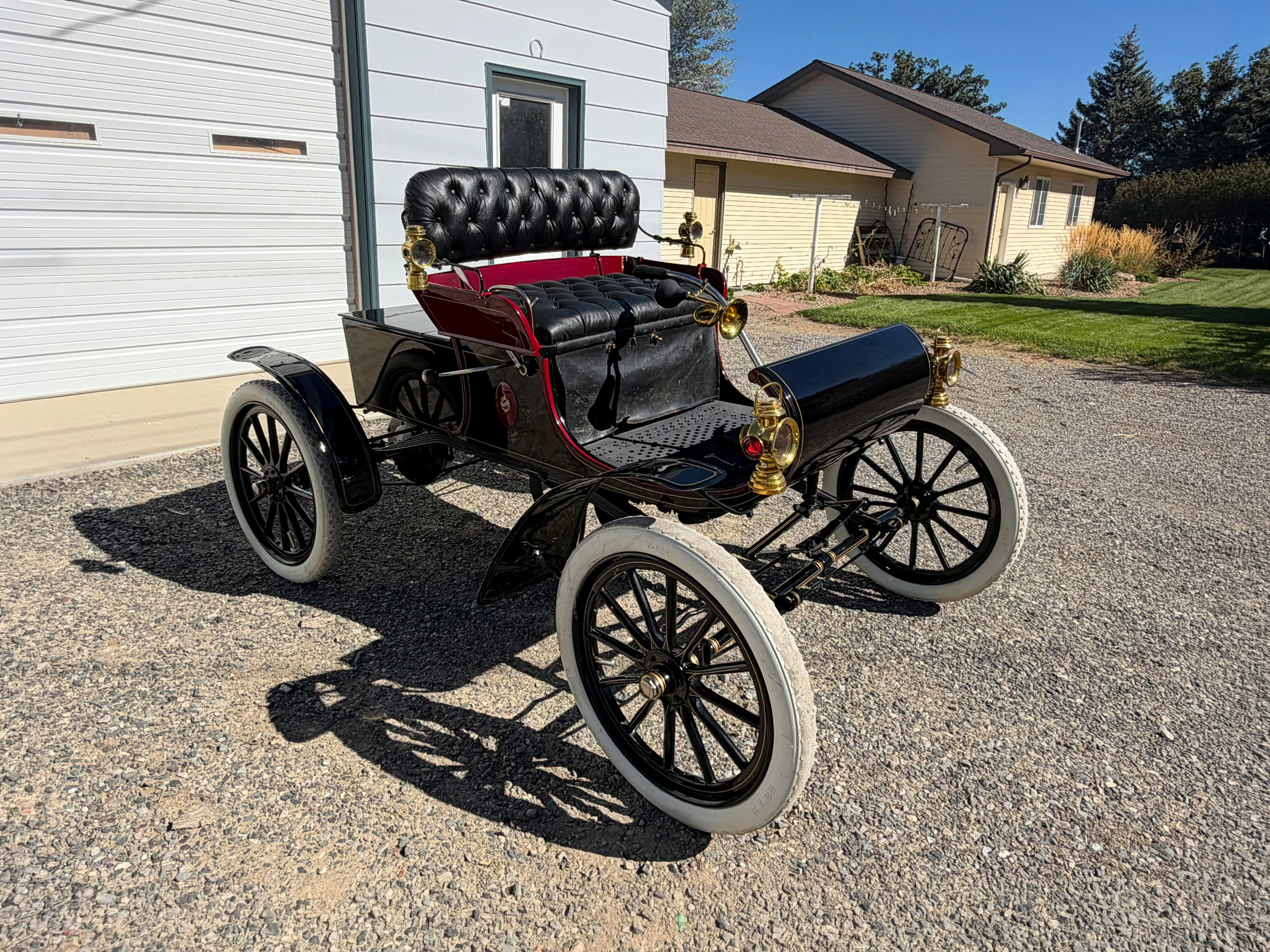 32-Years Family-Owned 1903 Oldsmobile Model R "Curved Dash" Runabout