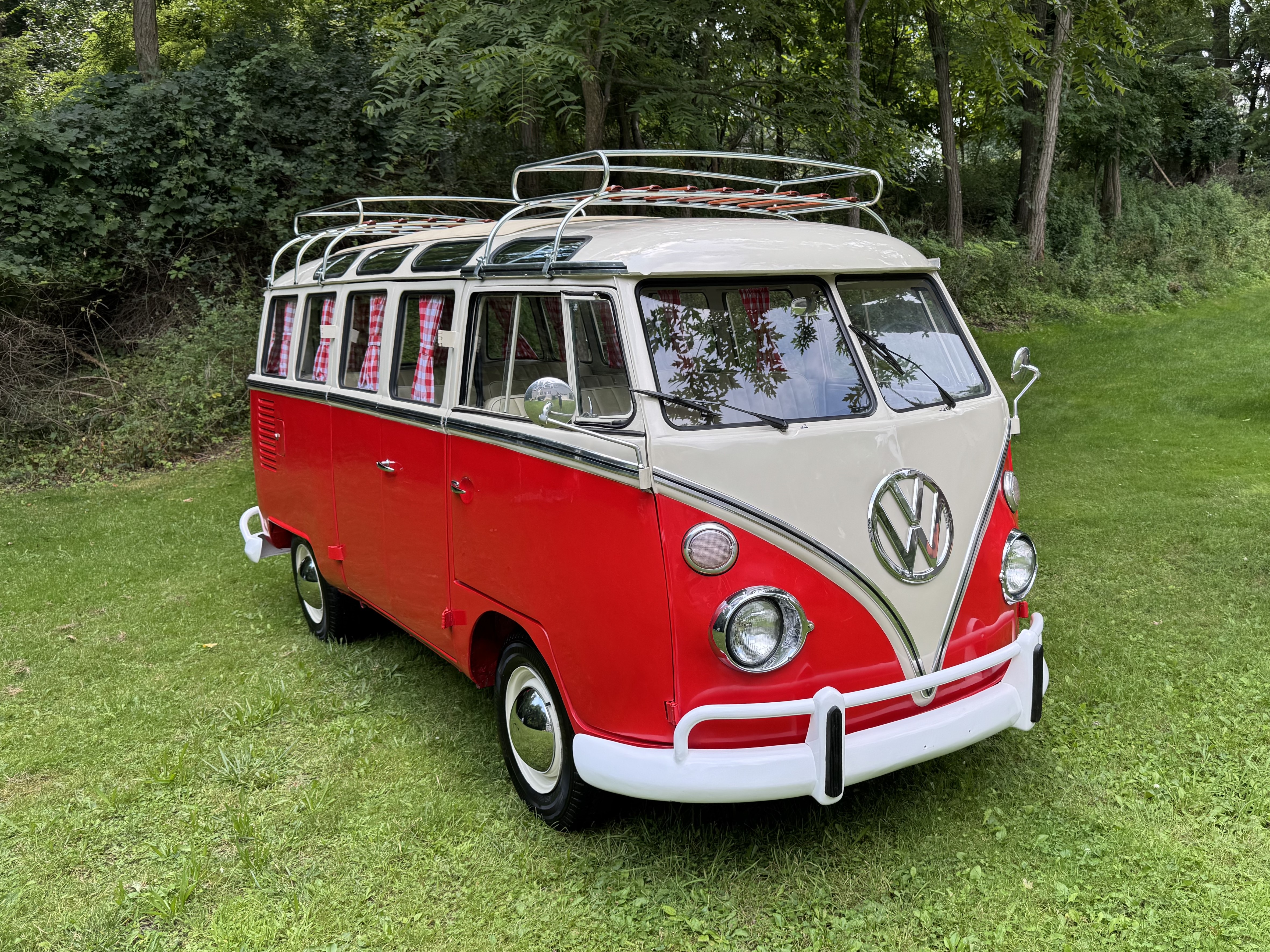 1974 Volkswagen Type 2 Kombi 23-Window Samba Conversion