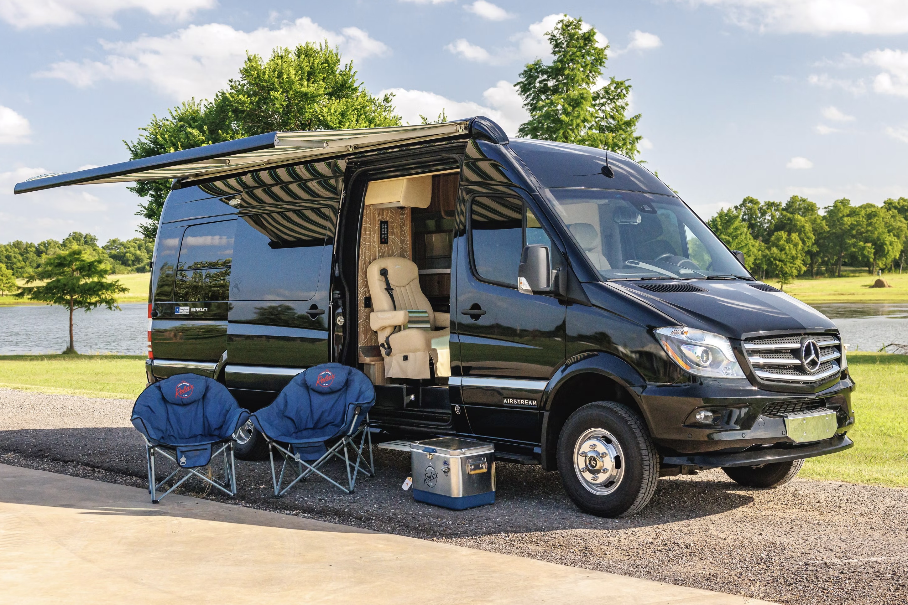 33k-Mile 2018 Airstream Interstate 24 Lounge EXT 4x4 Tommy Bahama Edition