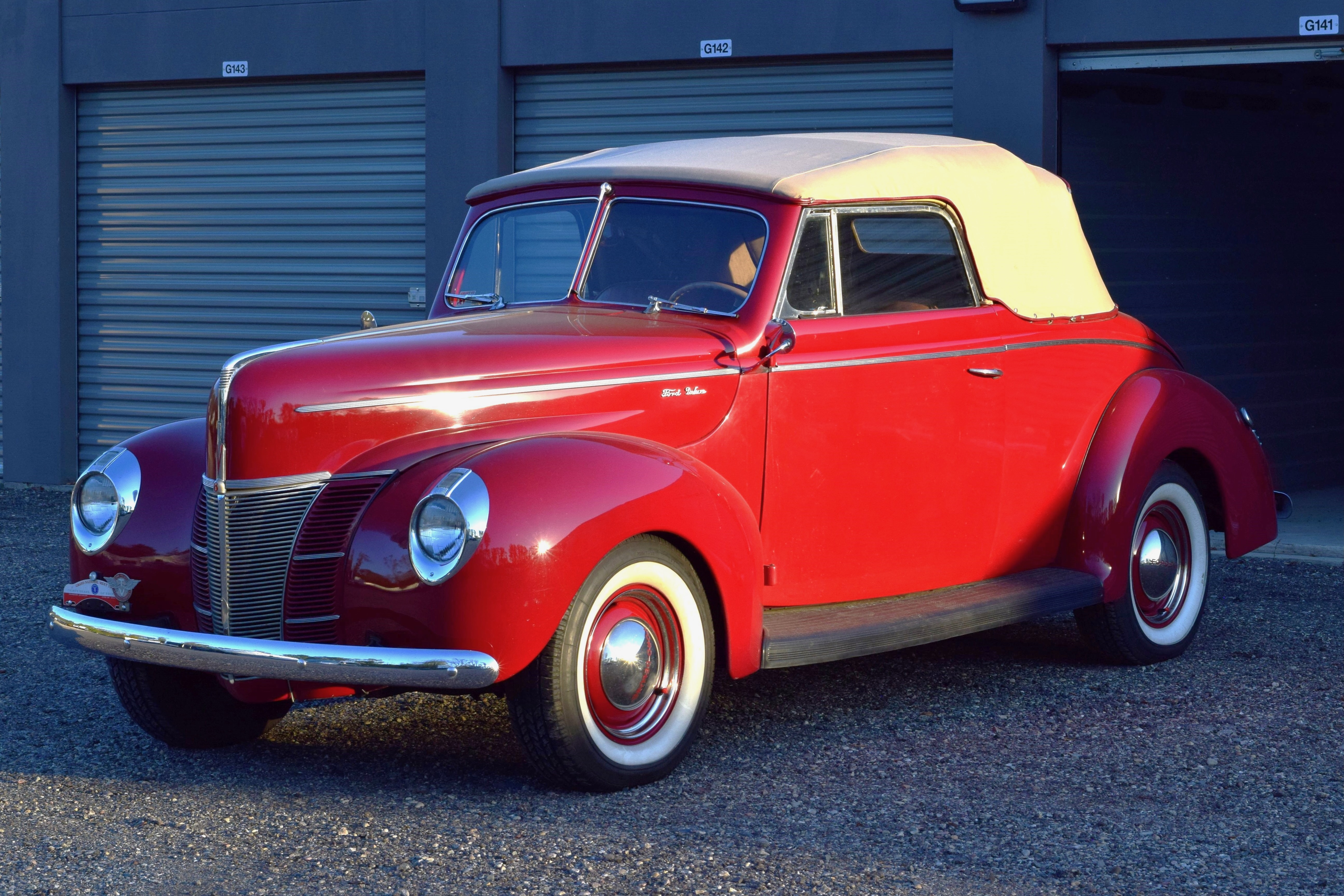 1940 Ford Deluxe Convertible Coupe